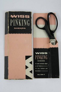 Vintage Wiss CB7 Pinking Shears With Original Box