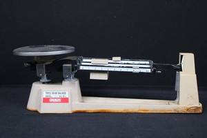 Ohaus 2610g Triple Beam Balance - 5 Lb 2 Oz Capacity