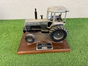 White 2-135 Field Boss Commemorative Series