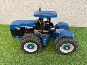 Ford 9880 Versatile Tractor