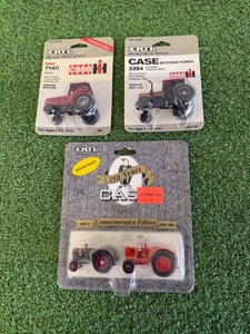 Case 164 Scale Tractors in Blister Packs