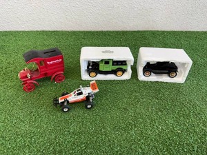 Mixed Lot Collectible Vehicles