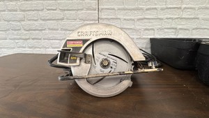 Craftsman Professional 14amp 7 14 inch Circular Saw with Case with Saw Blade and Cutoff BladePlugged it in, and it worked great.