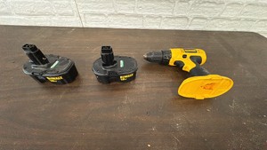 Dewalt 18v Cordless Drill w2 batteries