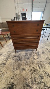 Bassett Furniture Chest of Drawers