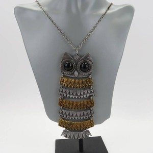 Vintage 1970s Black-eyed Long Owl Pendant Necklace