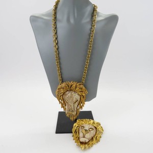 Vintage Razza Gold-Tone Lion Head Pendant Necklace wExtra Pendant