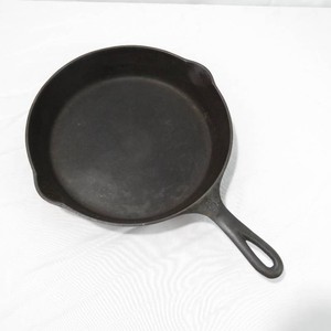 Vintage Griswold Cast Iron Pan 704P (#8) Erie PA, USA