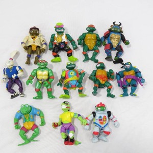 Grouping of 12 Vintage TMNT Action Figures 1990s