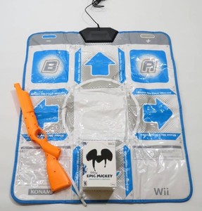 Wii Disney Epic Mickey Collectors Edition, Dance Pad, Accessories Gun