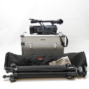 Vintage Sony Handycam Carl Zeiss HDR-FX1 wAccessories, Case & Tripod