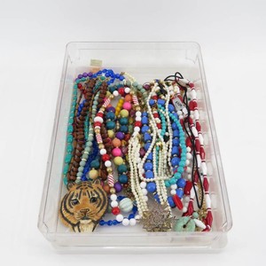 Grouping of Womens Costume Jewelry Necklaces & Bracelets Vintage-Modern Variety