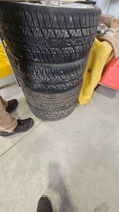 Set of 4 Bolt Wheels wLike New Tires