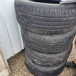 Set of 4 P25560R18 Hankook, Tires Only