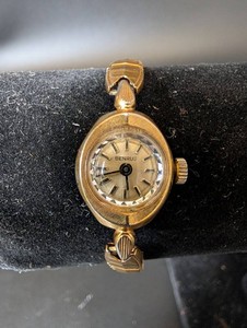 Vintage Benrus Womens Gold-Tone Wristwatch