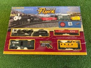 Bachmann Pacific Flyer Train Set HO Scale