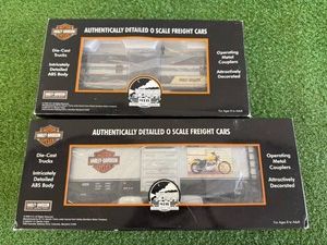 Harley Davidson O Scale 2005 XL883C Sportster 40 Boxcar & Bay Window Caboose