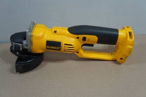 DeWalt 4-12 Heavy Duty Cordless Cut-Off Tool