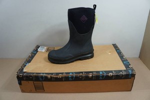 Muck Boots Womens Chore Boots - Size 10