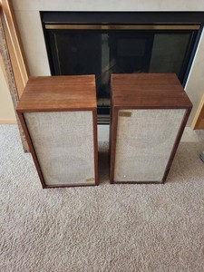 Pair of Vintage Acoustic Research AR-2ax Walnut Speakers