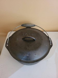 Lodge Cast Iron Dutch Oven 8DO with Lid & Bail Handle USA
