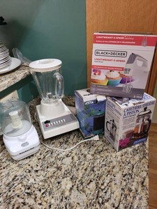 Box Lot of Small Kitchen Appliances KitchenAid Hamilton Beach BD