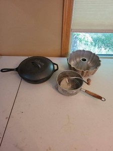 Lodge Cast Iron Covered Skillet Food Mill Bundt Pan Kitchen Lot