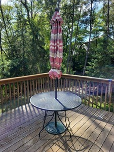 Outdoor Patio Mesh Table w Market Umbrella & Base 44in Round