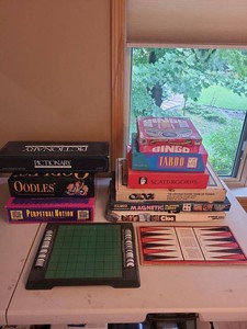 Vintage Board Game Lot Pictionary Clue Taboo Scattergories Othello