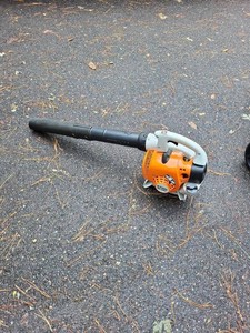 Stihl BG 56 C Handheld Gas Leaf Blower 2-Stroke Yard Tool