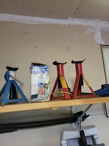 Assorted Automotive Jacks & Jack Stands Sears 8 Ton Bottle Jack