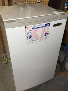 Haier Compact Mini Refrigerator White Single Door Dorm Fridge