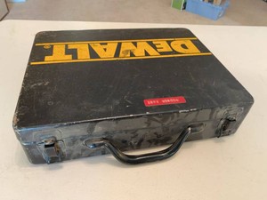 DeWalt 12V Cordless Drill Driver Kit w Battery Charger Case