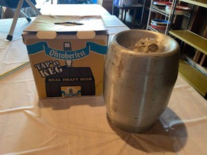 Hamms Oktoberfest Tapn Keg Draft Beer Barrel Dispenser w Box