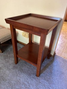 Mission Style Wood End Table with Tray Top Lower Shelf 18in x 26in