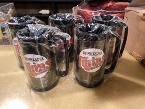 Set of 5 Minnesota Twins Special Export Plastic Beer Mugs
