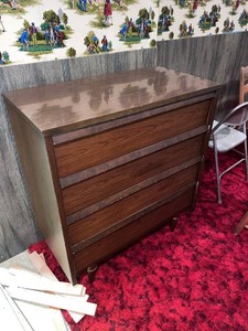 Vintage Mid Century Modern 4 Drawer Walnut Dresser Chest 38x34x18