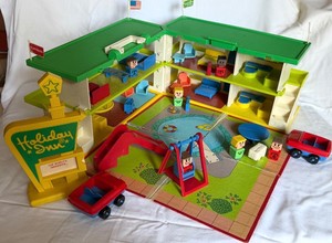 Holiday Inn Familiar Places Activity Toy Motel Playset w Box Parts