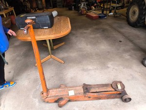 Walker Hydraulic Roll-A-Car