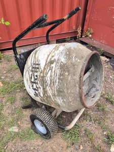 Portable cementconcrete mixer