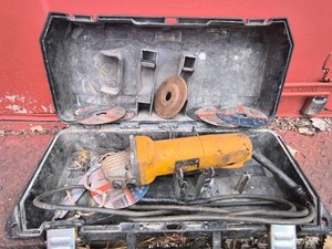 Angle grinder with case