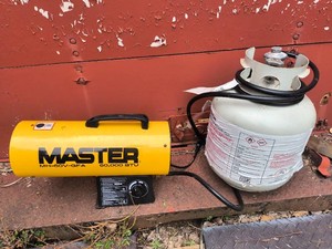 Master 60,000 BTU propane forced air heater
