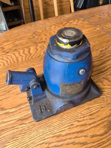 Blue Hydraulic Bottle Jack