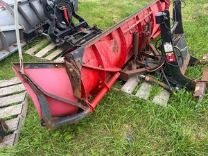 Boss Snowplow with Mounting Brackets 7.5' Plow (9" with wings) from Chevy 350
