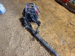 Kawasaki Backpack Blower KRB650B. Runs Well.