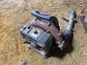 Kawasaki Backpack Blower KRB750A. Runs Well.