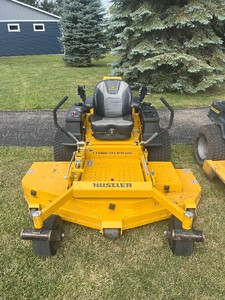 2022 Hustler Super Z Hyperdrive Mower, 72 Deck, Rear Discharge, Kawasaki FX1000V Engine, Suspension Seat, 518 Hours