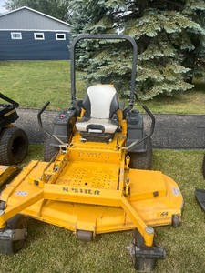 2018 Hustler Super Z Hyperdrive Mower (Rebuilt Motor) 72 Deck, Side Discharge, Vanguard 36 HP Engine, 1306 Hours