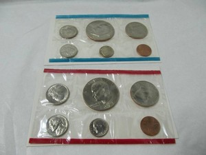 1977 UC P&D Mint Set