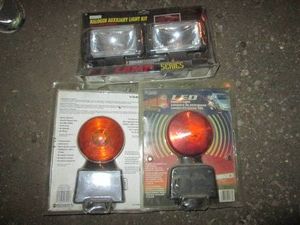 Magnetic hazard lights and auxiliary light kit